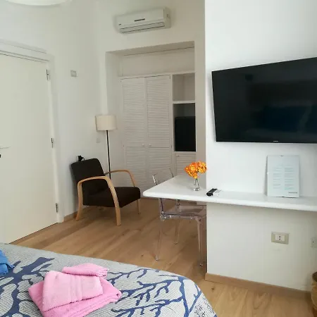 Domo Sul Porto Bed & Breakfast 3*