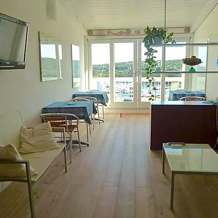 Domo Sul Porto Bed & Breakfast Stintino